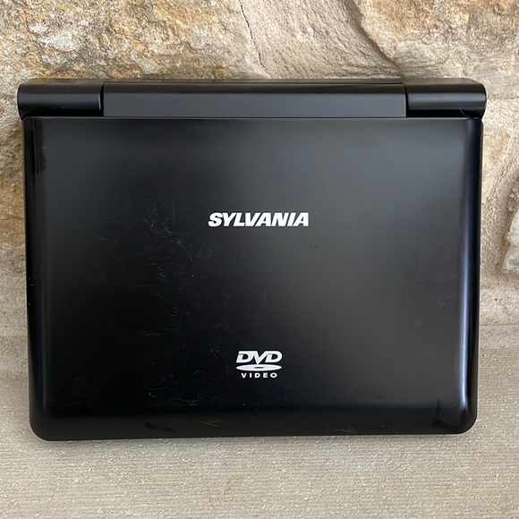 Sylvania Portable DVD Player CD Video/Audio SDVD7014 7" LCD Screen Remote Power - Picture 7 of 14